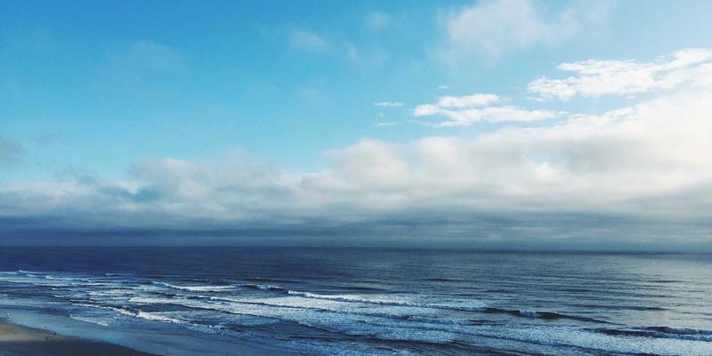 从大唐屋看唐代家具设计：低坐向高坐的过渡如何影响文化交流与文创产品