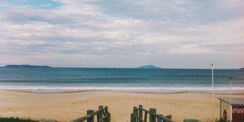 大唐屋64：蒸汽波美学与跨文化设计的数字乌托邦